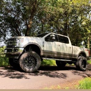 Meet your Posher, Tyler